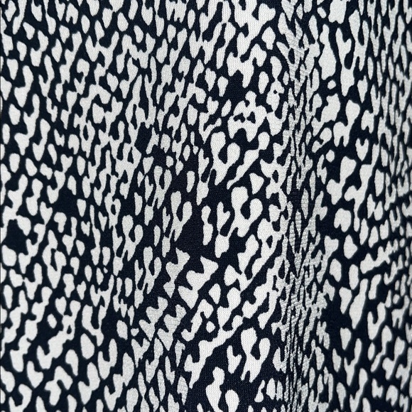 Antonio Melani Sleeveless Top - Picture 3 of 7